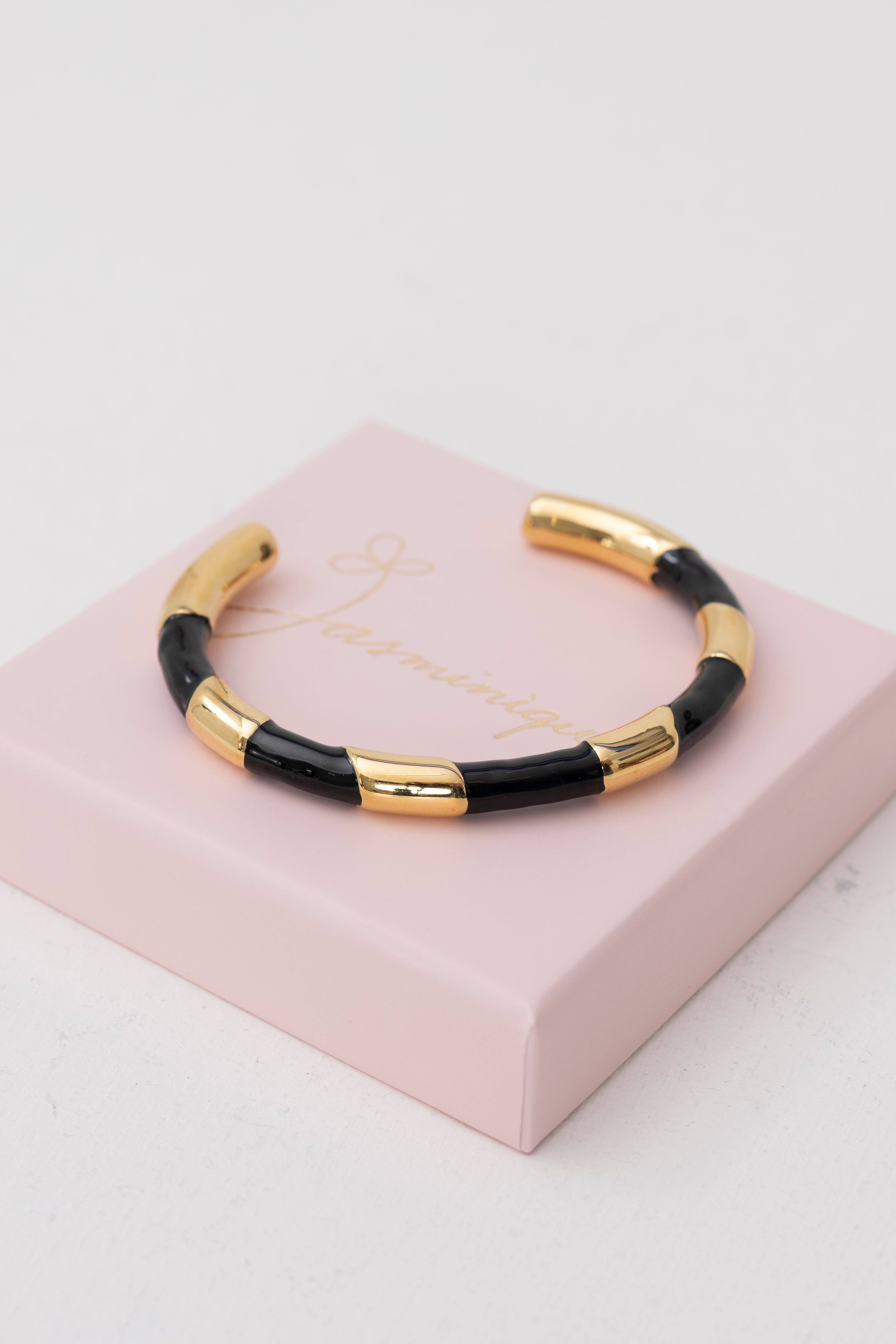 Bracciale colorato rigido