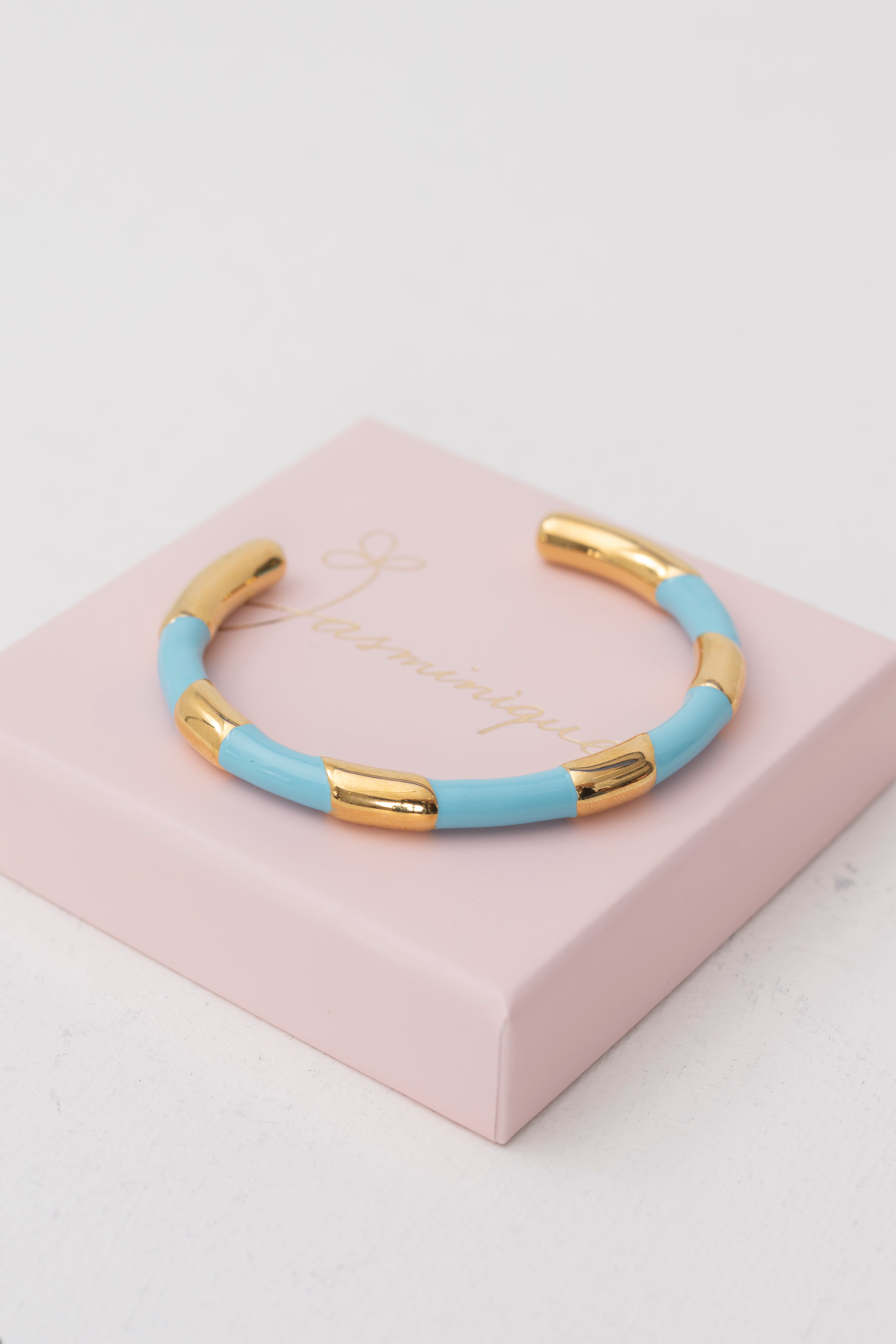 Bracciale colorato rigido