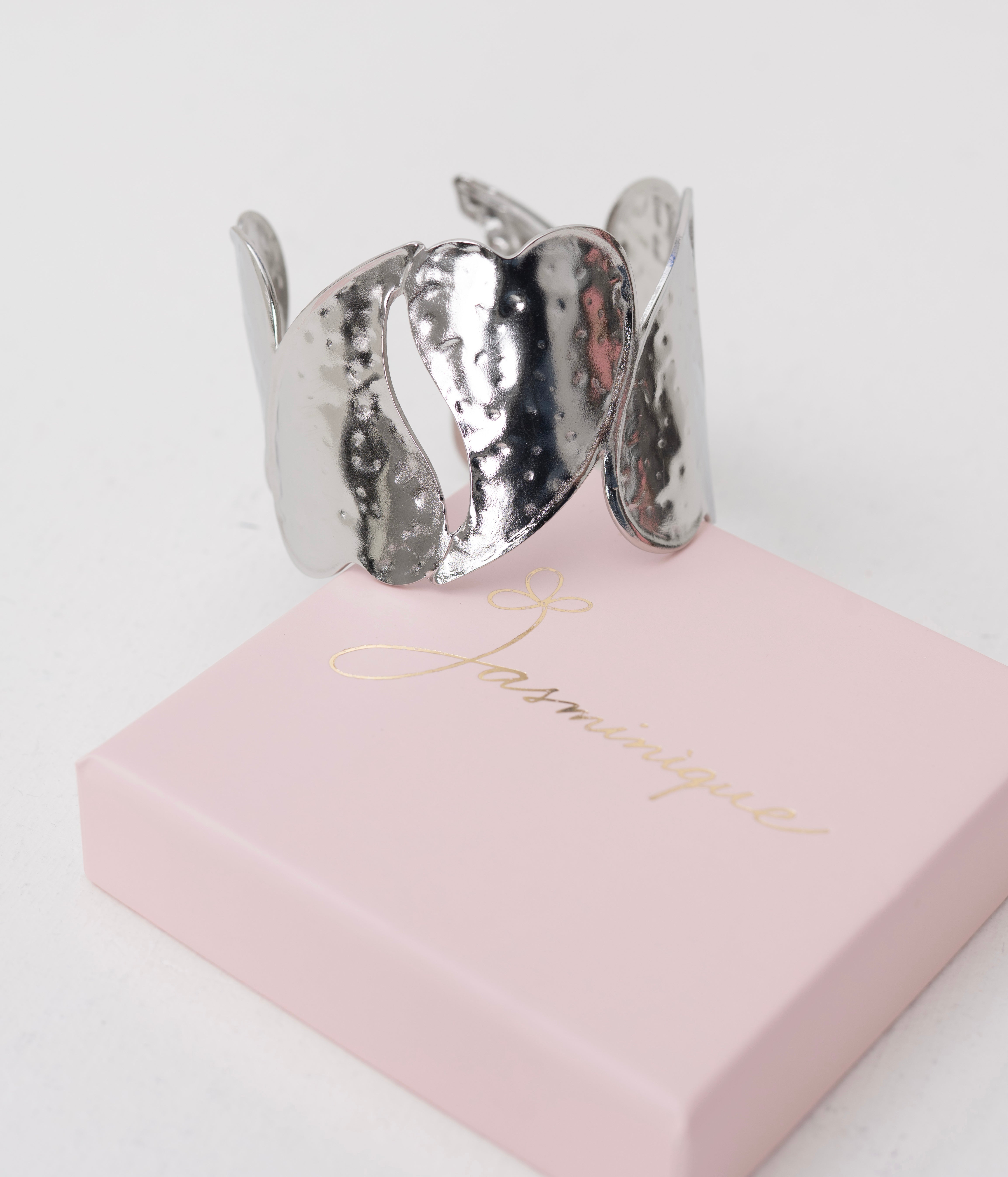 Bracciale rigido regolabile cuore pieno