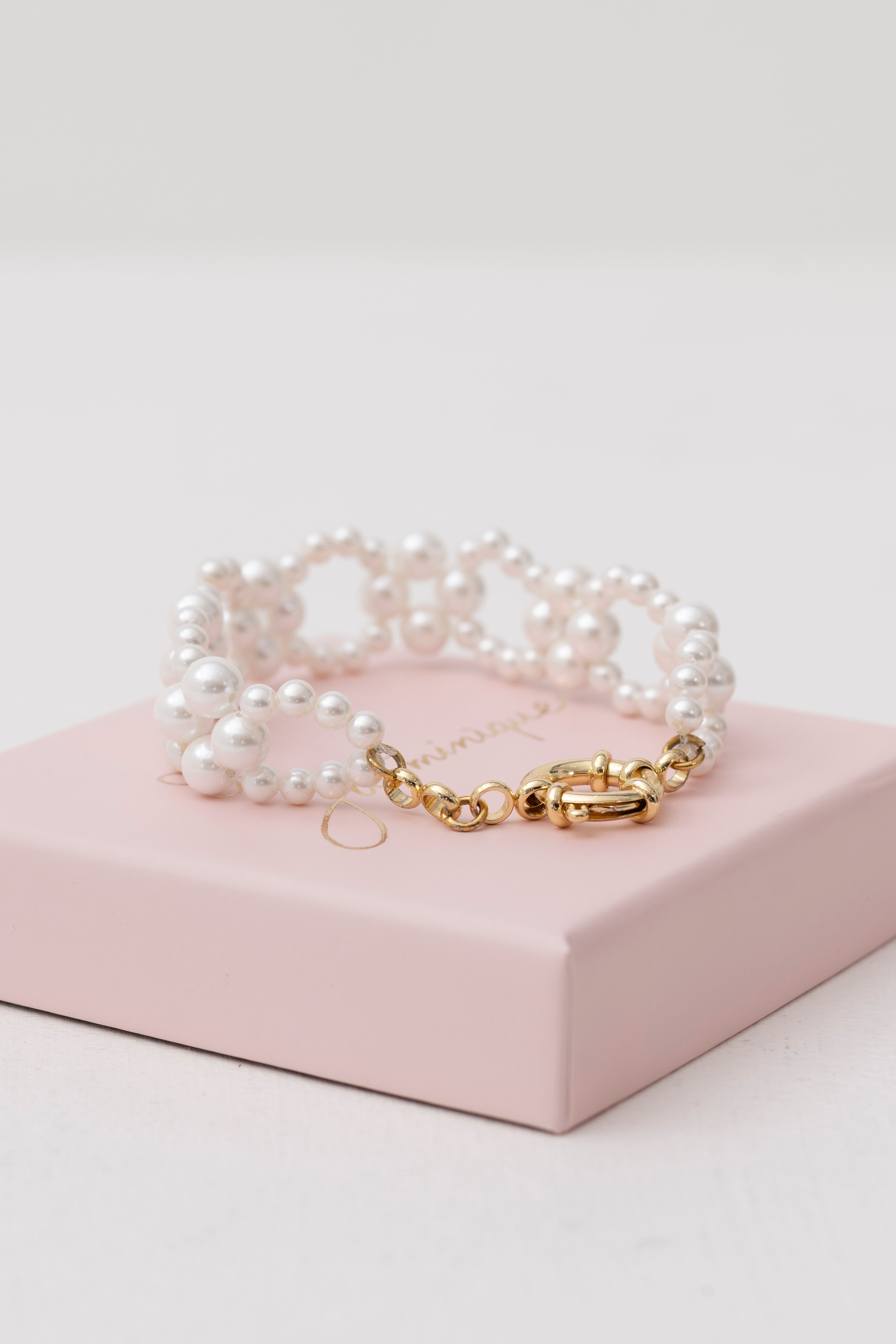 Bracciale Intrecciato in Madreperla Fatto a Mano