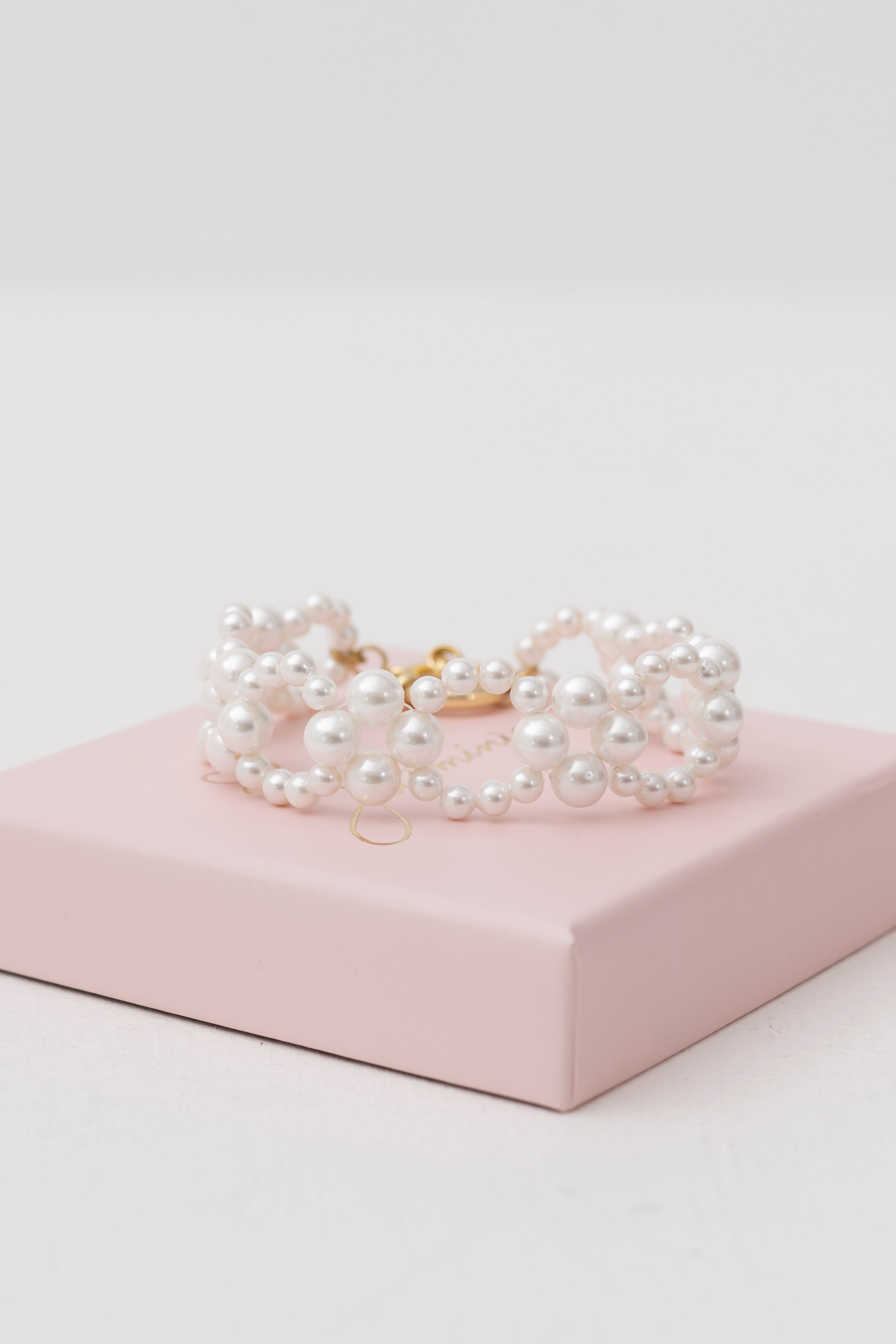 Bracciale Intrecciato in Madreperla Fatto a Mano