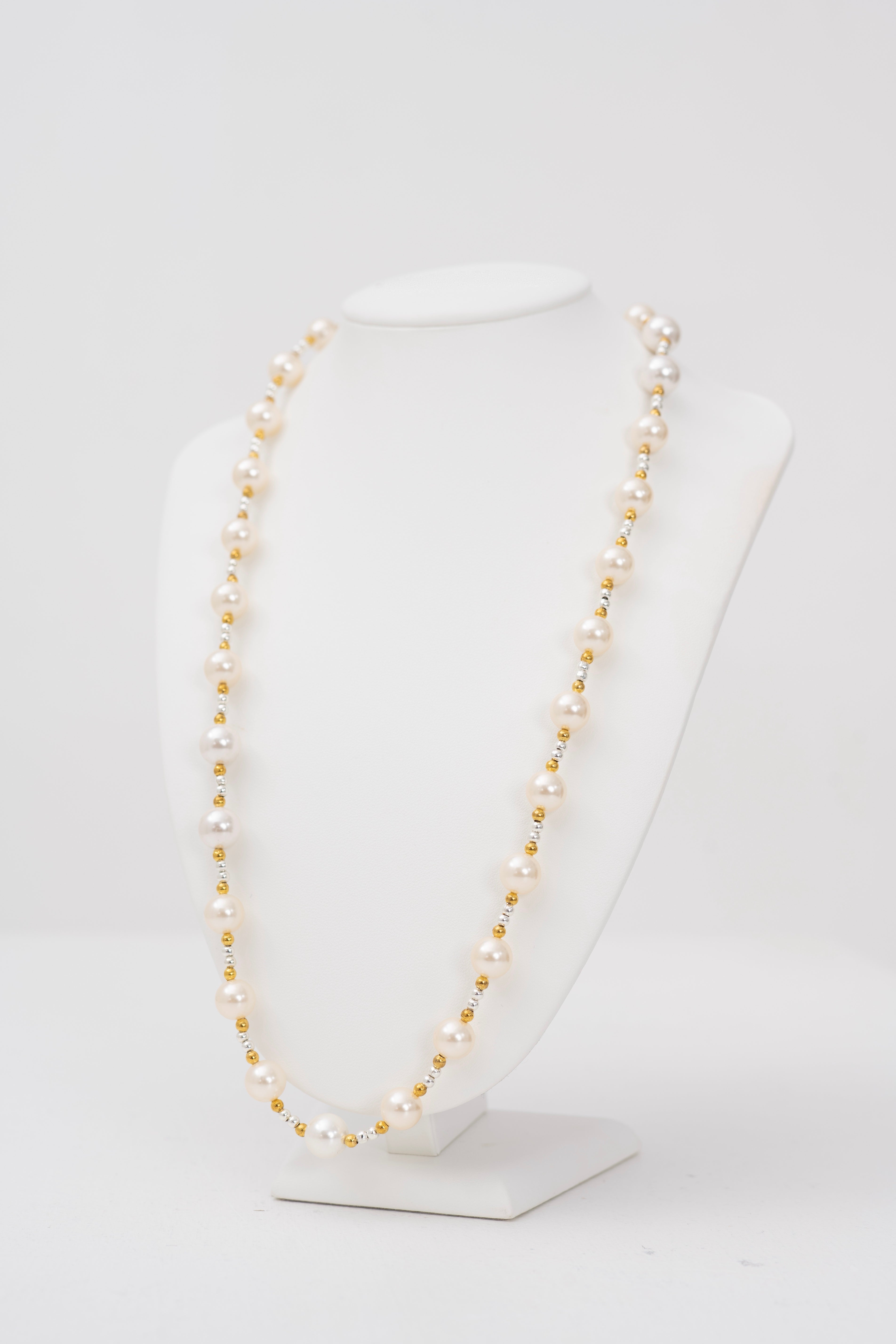 Collana fatta a mano con perle e perline oro e argento