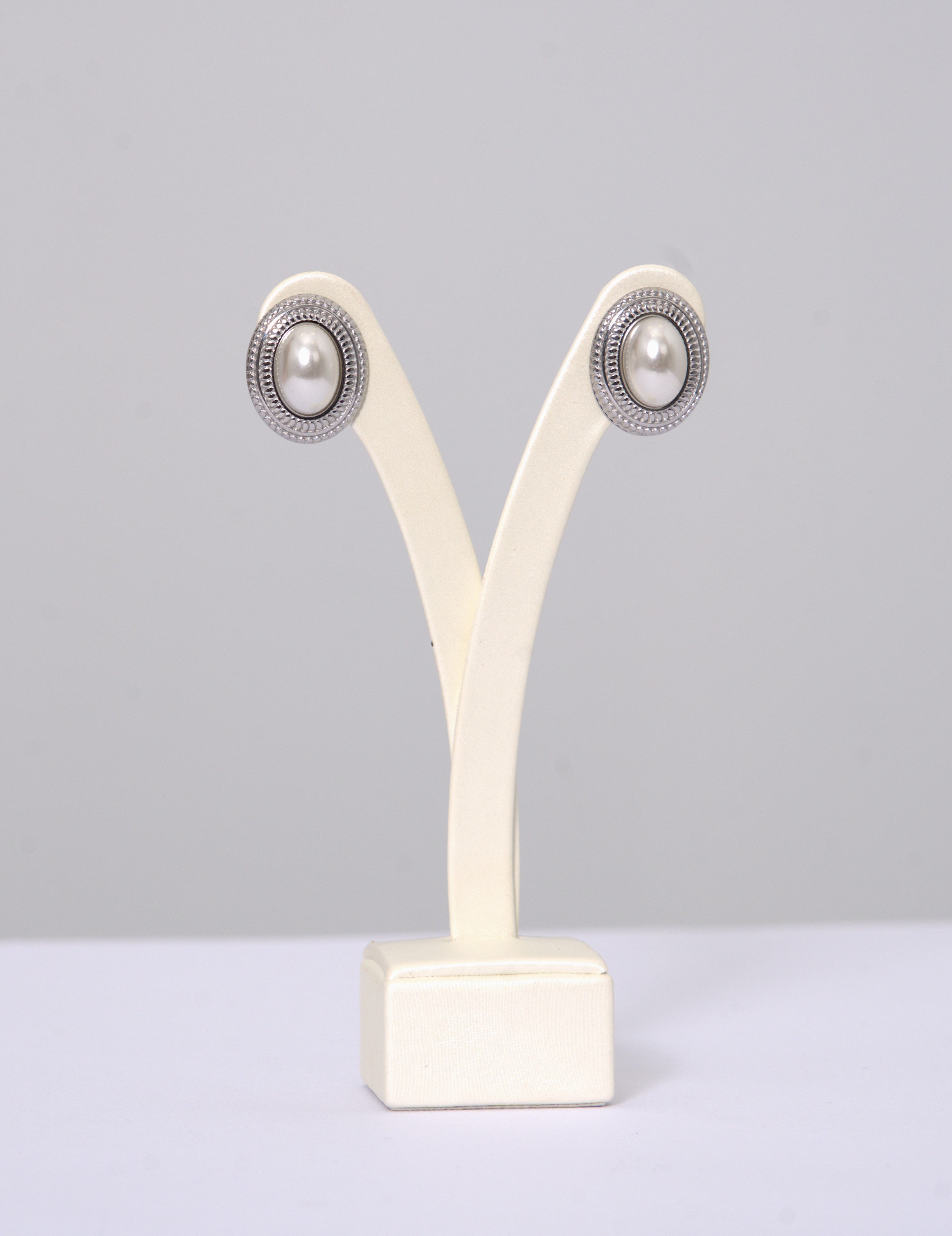 orecchini a clip bottone con perla