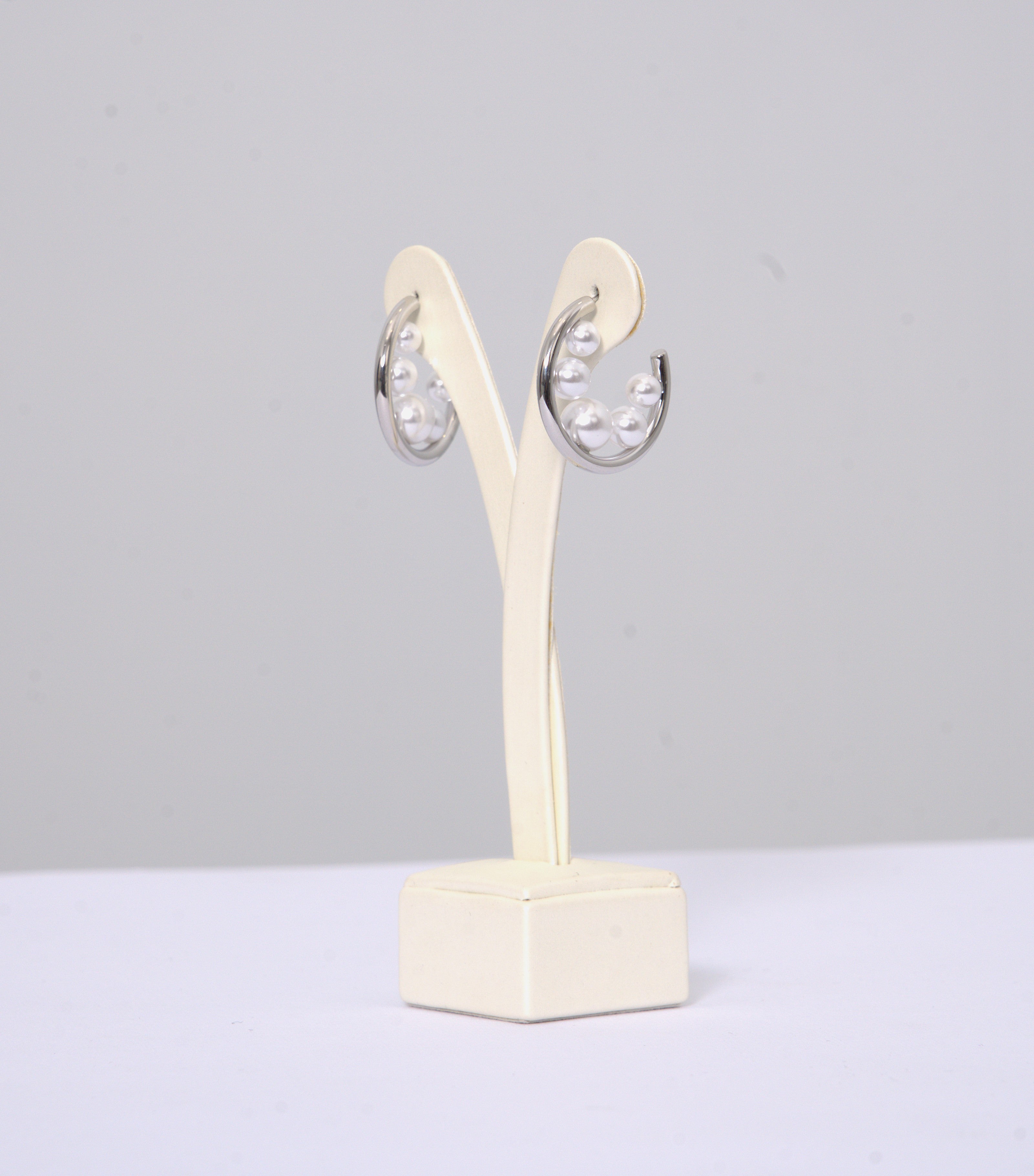 orecchini cerchietto con perle