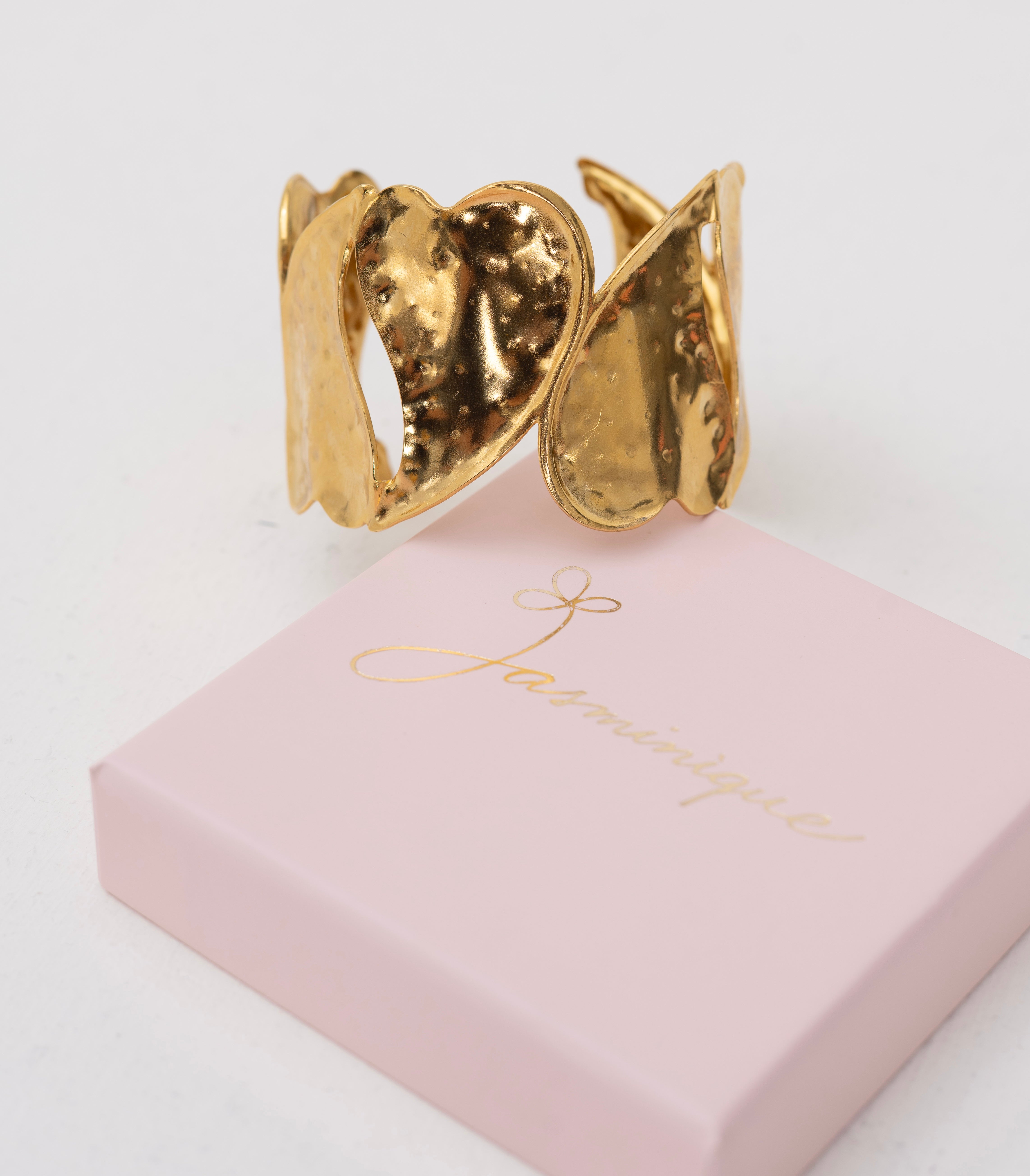 Bracciale rigido regolabile cuore pieno