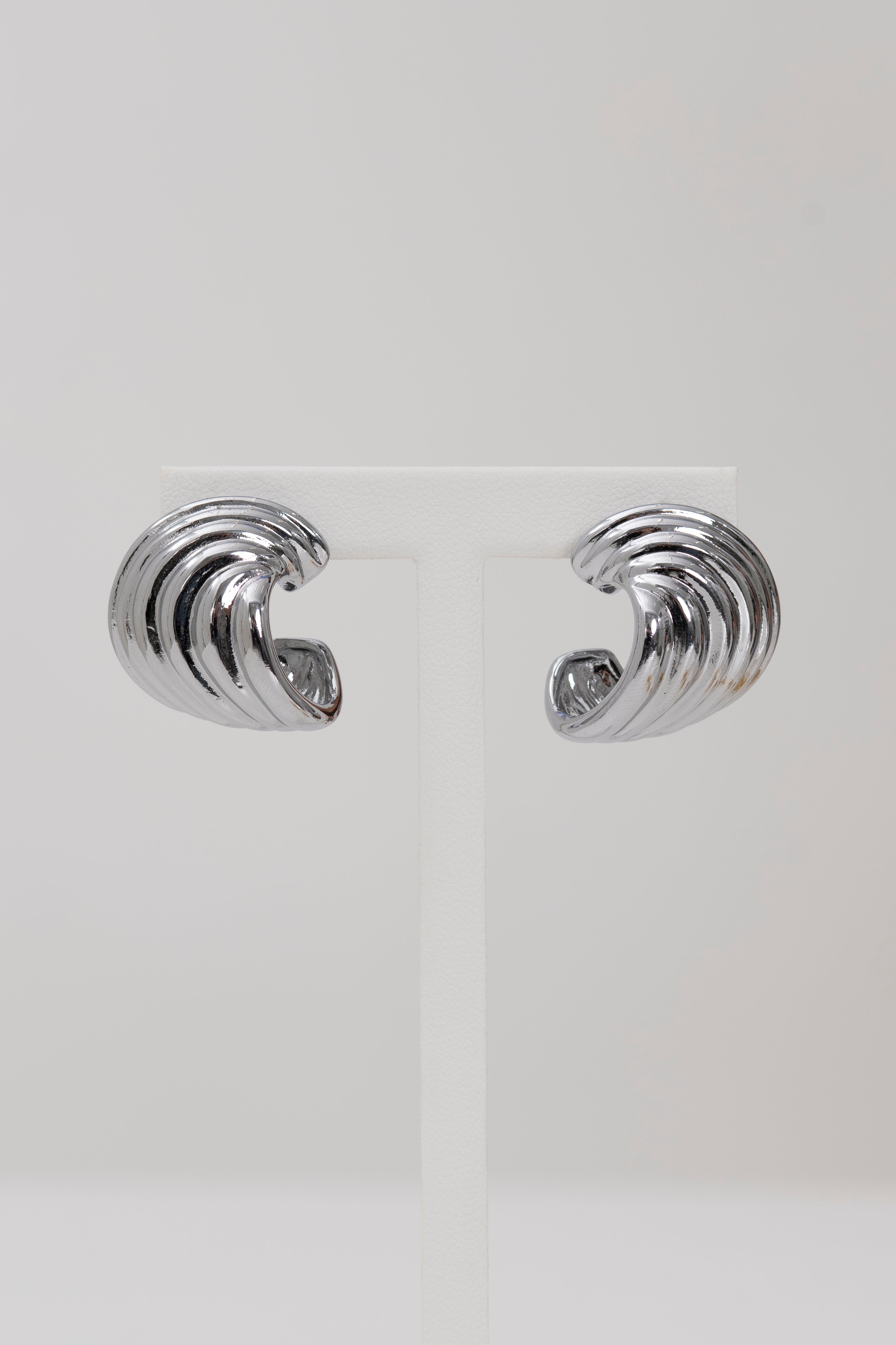 Orecchini mezza conchiglia