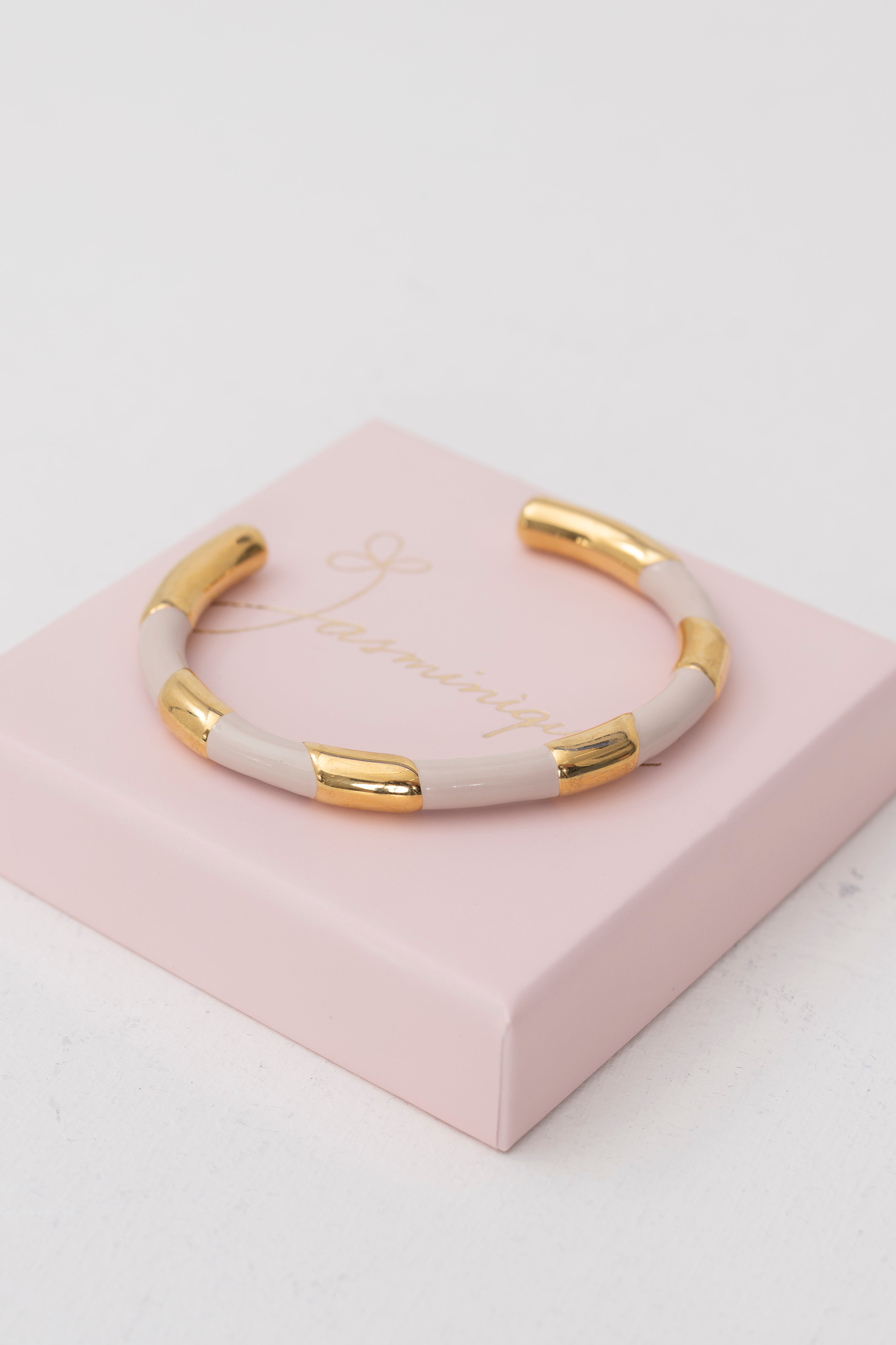 Bracciale colorato rigido